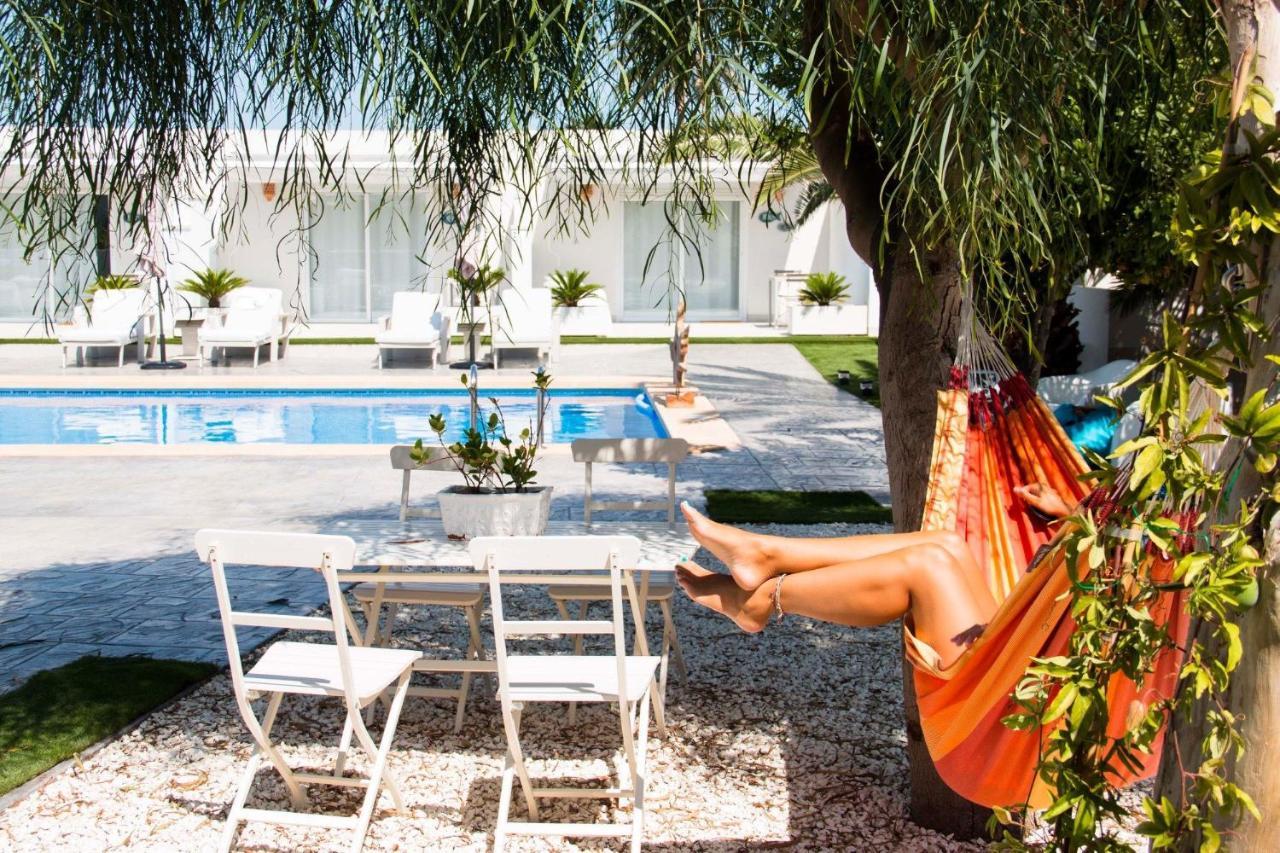 Pura, Clothing Optional Guestrooms Bed and breakfast